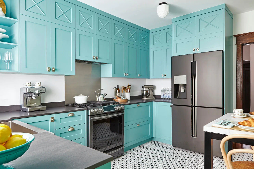 bold blue kitchen style with black steel