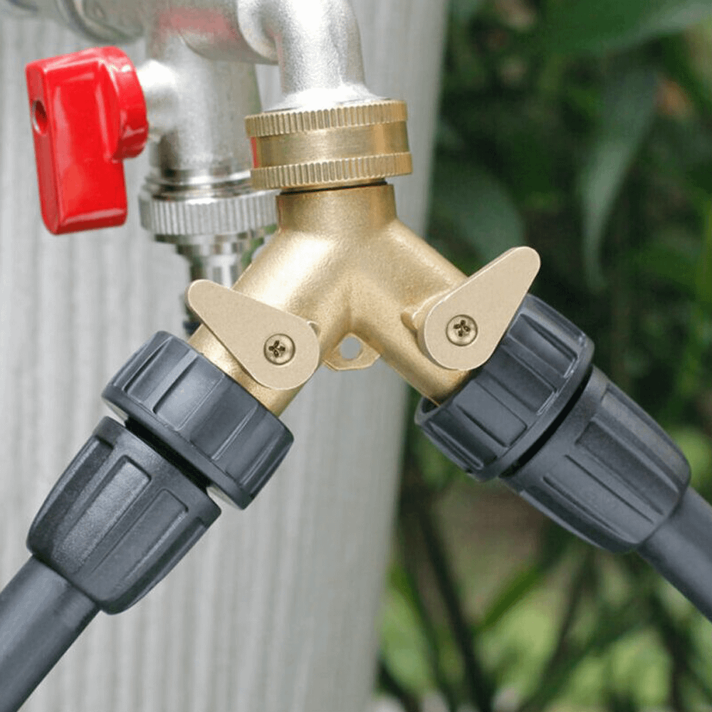 Dual tap connector attached to outdoor tap.