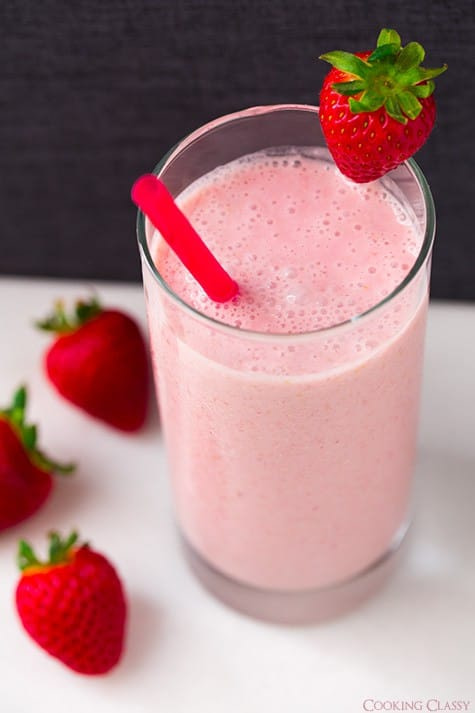 Strawberry coconut oat smoothie