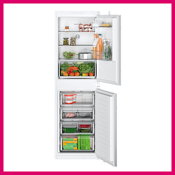 Bottom freezer style fridge freezer
