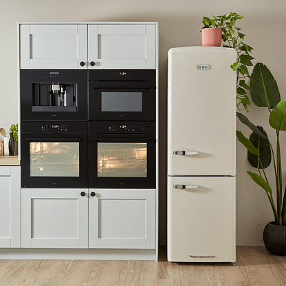 A CDA Florence Barley retro style fridge freezer in a kitchen room set.