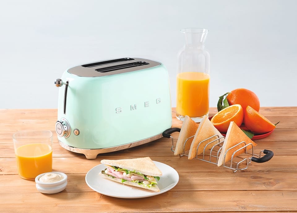 smeg-green-retro-toaster