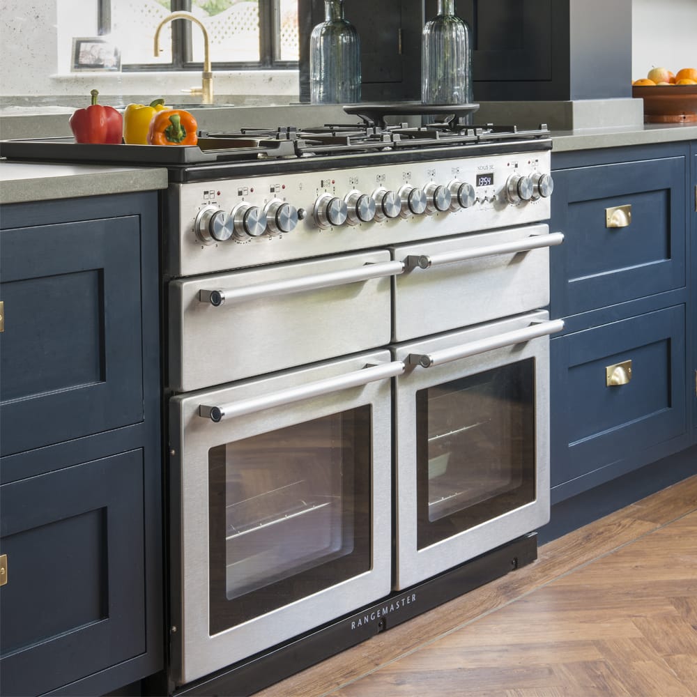 NEXSE110DFIV Dual Fuel Range Lifestyle