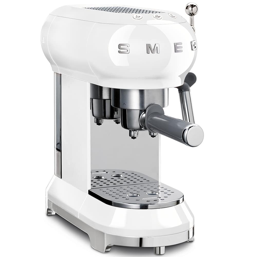 Smeg-ecf01whuk-coffee