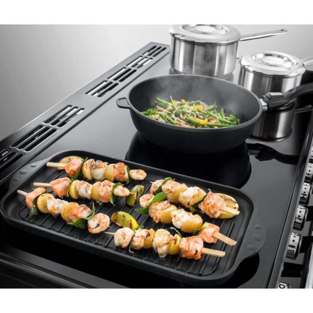 aga-induction-top-lifestyle