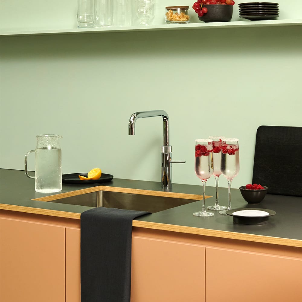 Quooker-Fusion-Square-Chrome-Orange-Background-2-1000x1000