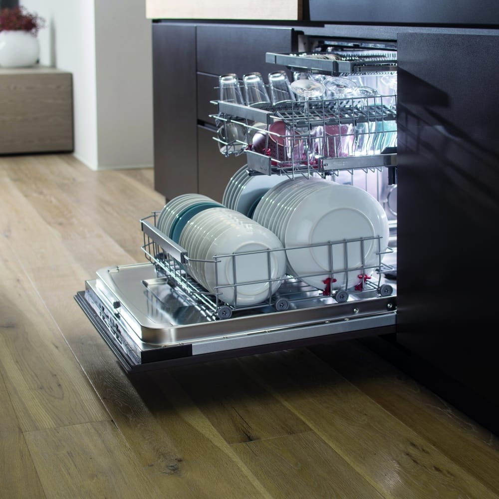 Hisense-hv671c60uk-3