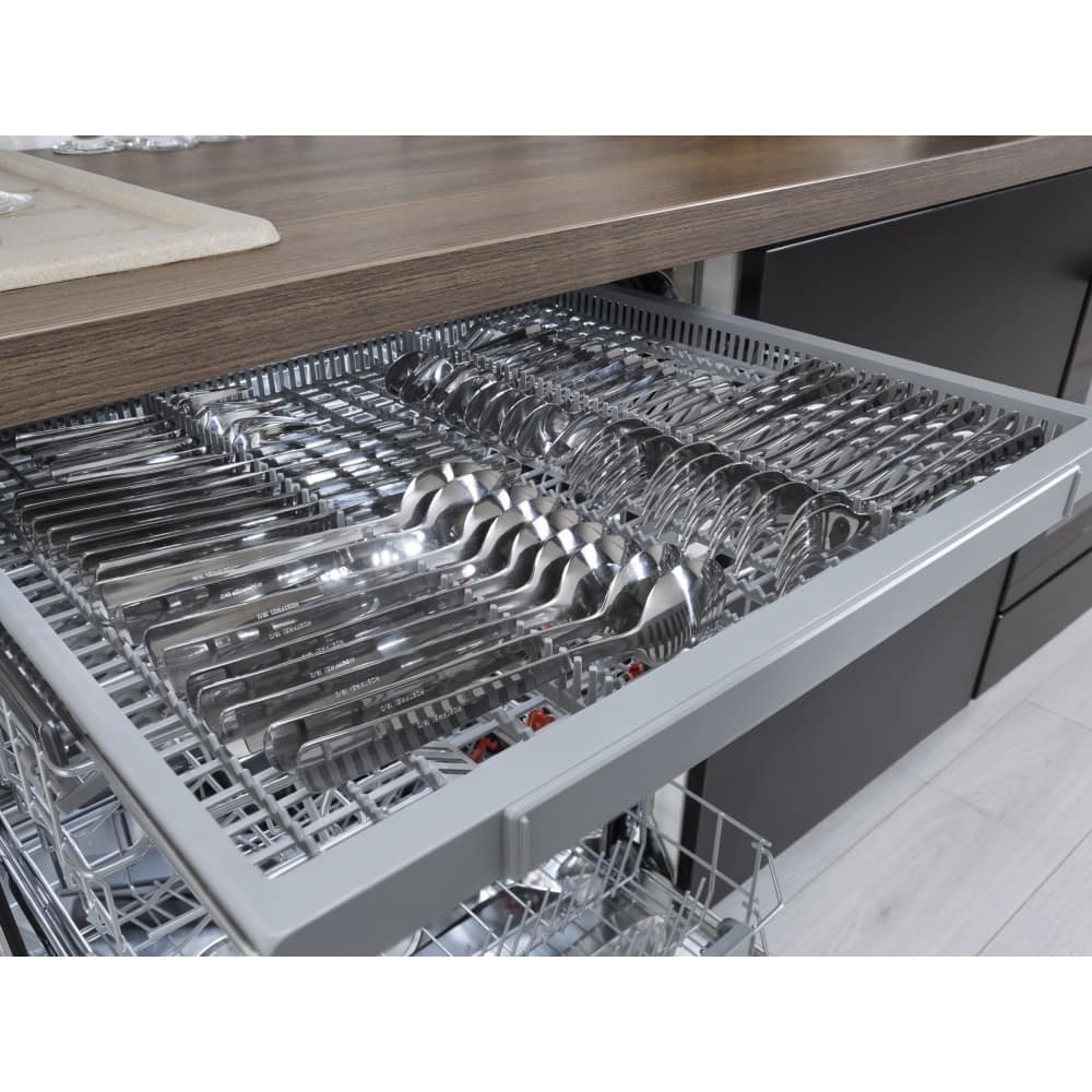 Hisense-hv671c60uk-5