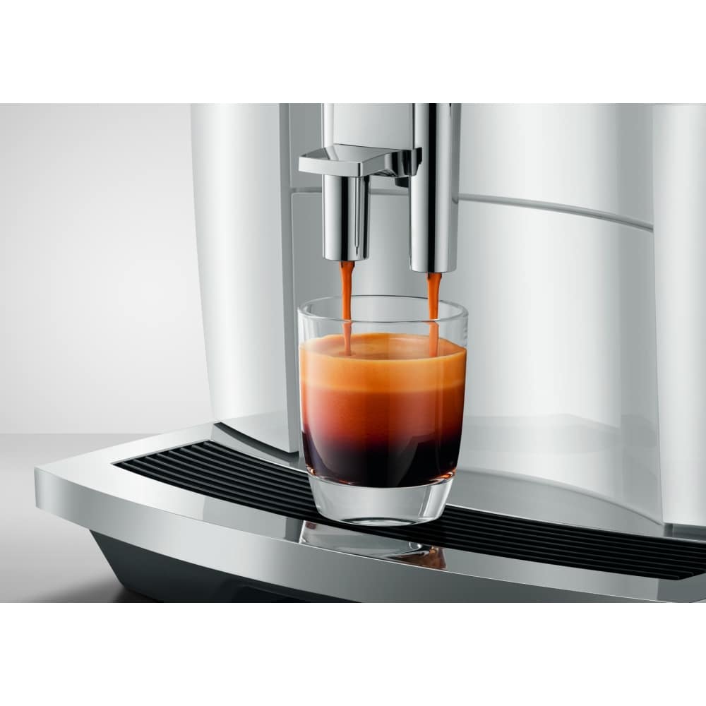 Jura-e8-pianowhite-2024-6