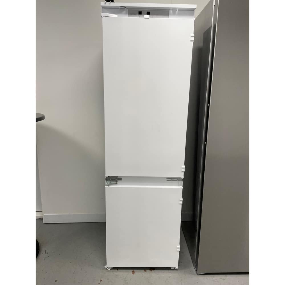 Hotpoint-htc18t532-exdisplaydec22-1