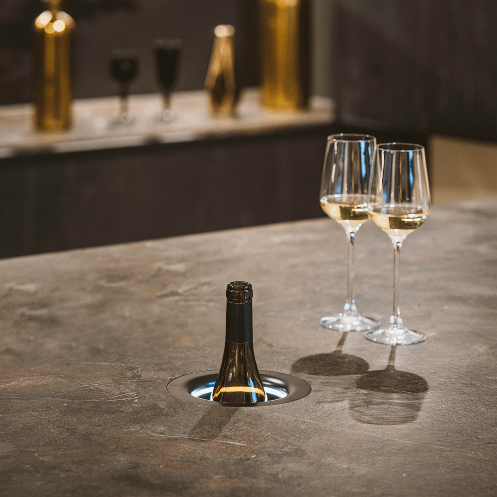 Flush_Black 1000x1000