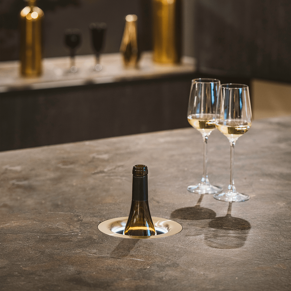 Flush_Brass 1000x1000