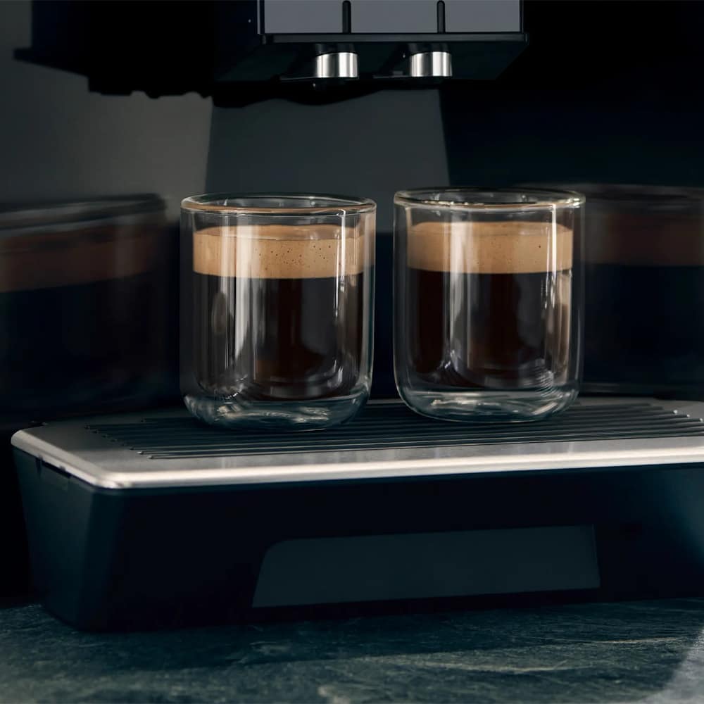 TQ903GB9 lifestyle 2 1000x1000