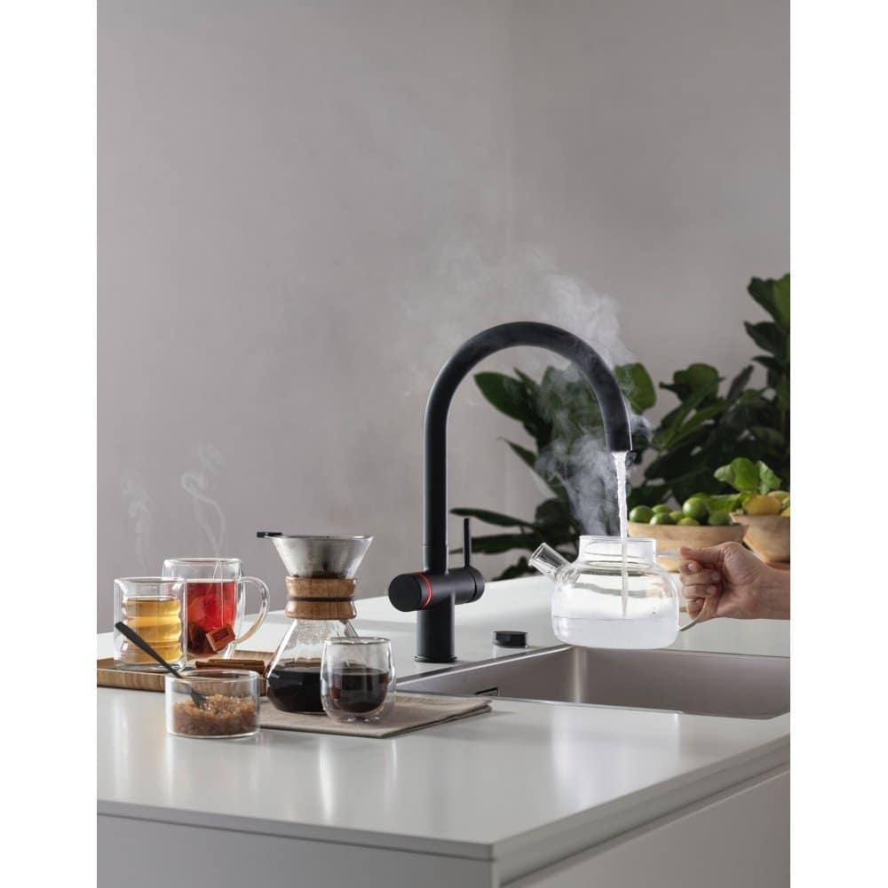 Franke-mariswaterhub-electronicmattblack4l-4