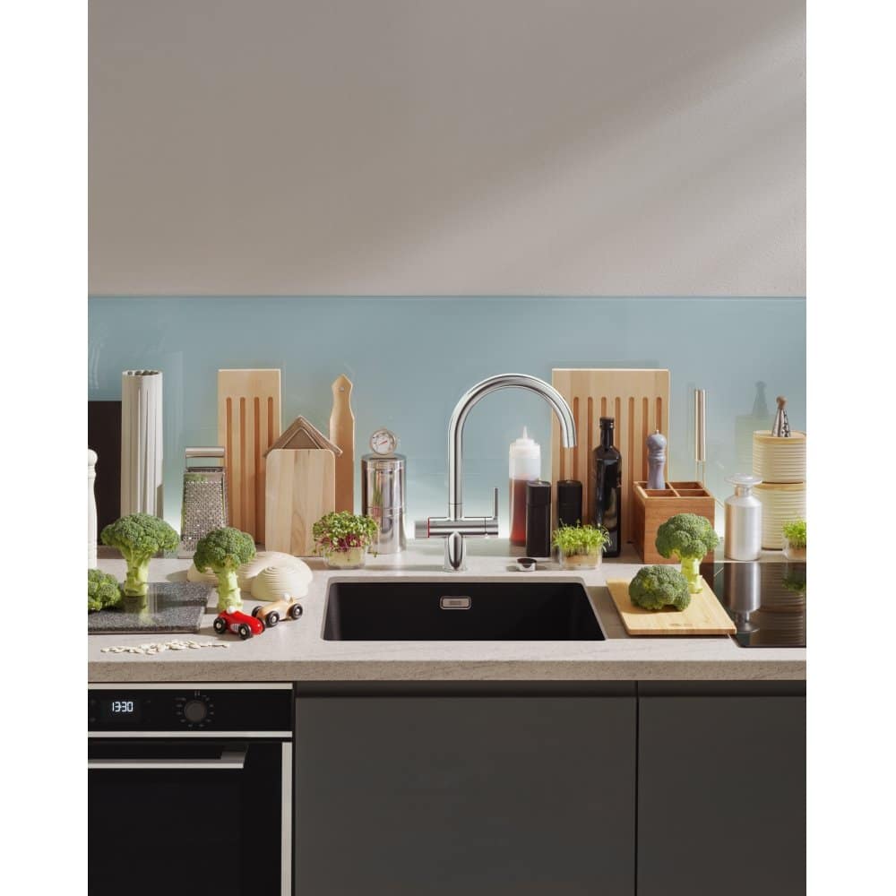 Franke-mariswaterhub-mechanicalchrome4l-3