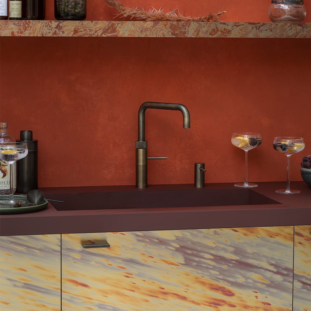 Quooker-Fusion-Square-Messing-Patina-red-1000x1000