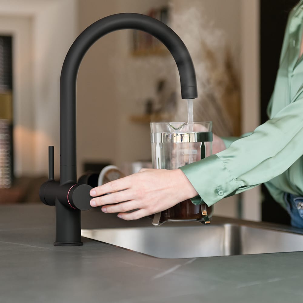 maris water hub electronic matte black 1