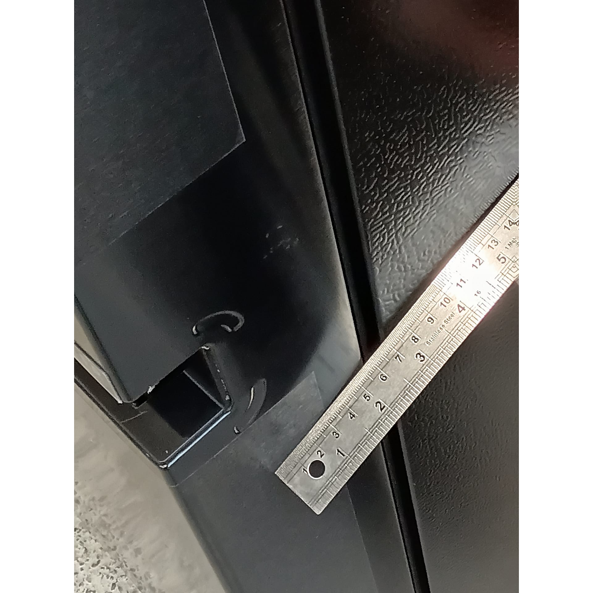 Hisense-RS818N4IFE-damaged-NC015-april2026-2