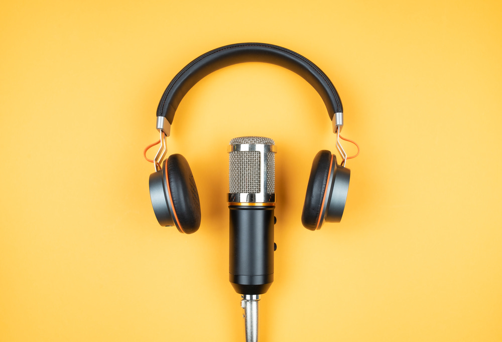 9 Marketing Podcasts That Are Worth a Listen - Boom Online Marketing