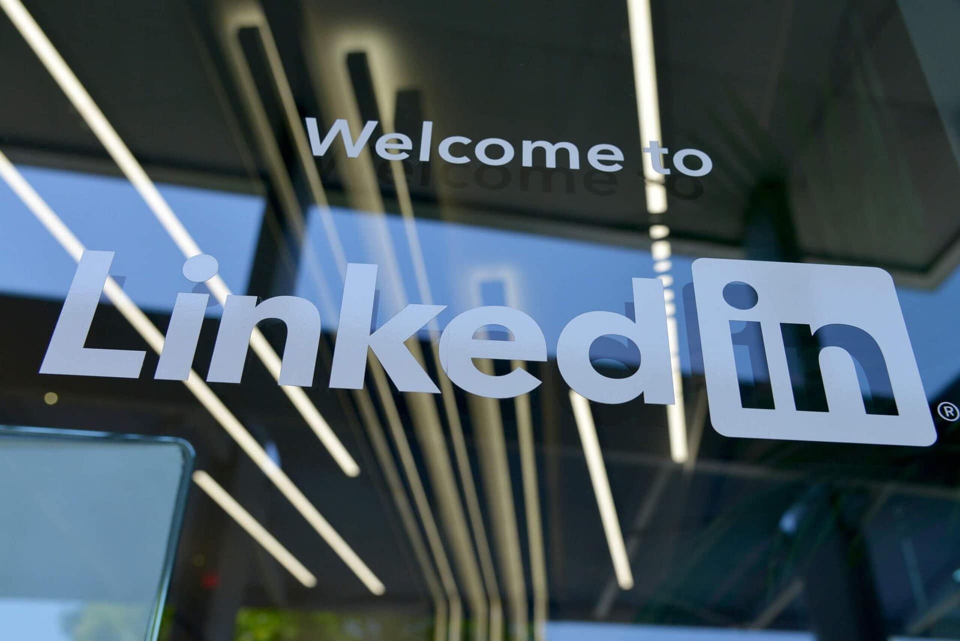 6 tips to take your LinkedIn to the next level | Frogspark