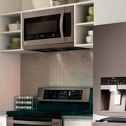 The Difference Between Microwaves and Conventional Ovens Appliance City